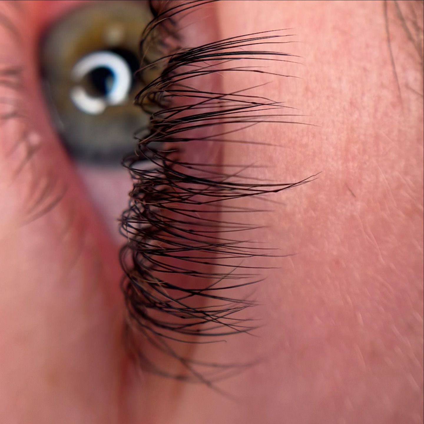 Wimperextensions van opzij